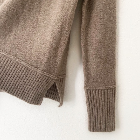 Cynthia Rowley Wool Blend Tan V-Neck Sweater XS - Picture 4 of 5